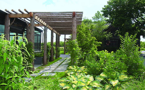 R060712_Breezeway_BE_R.jpg