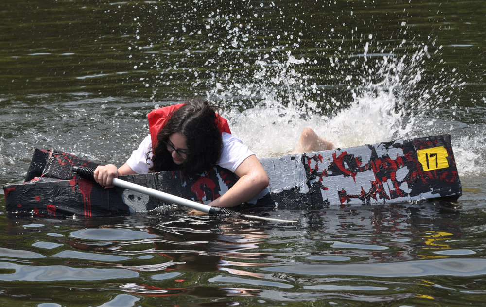 Dominique Marichal of Aquebogue pushes through to the finish line in the youth division. (Credit: Grant Parpan)