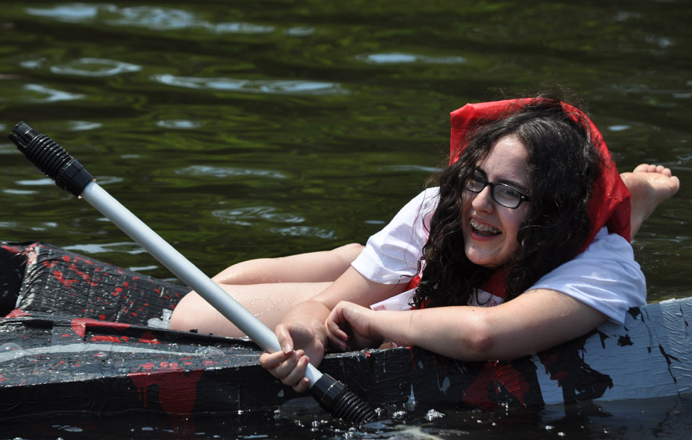 Dominique Marichal of Aquebogue pushes through to the finish line in the youth division. (Credit: Grant Parpan)