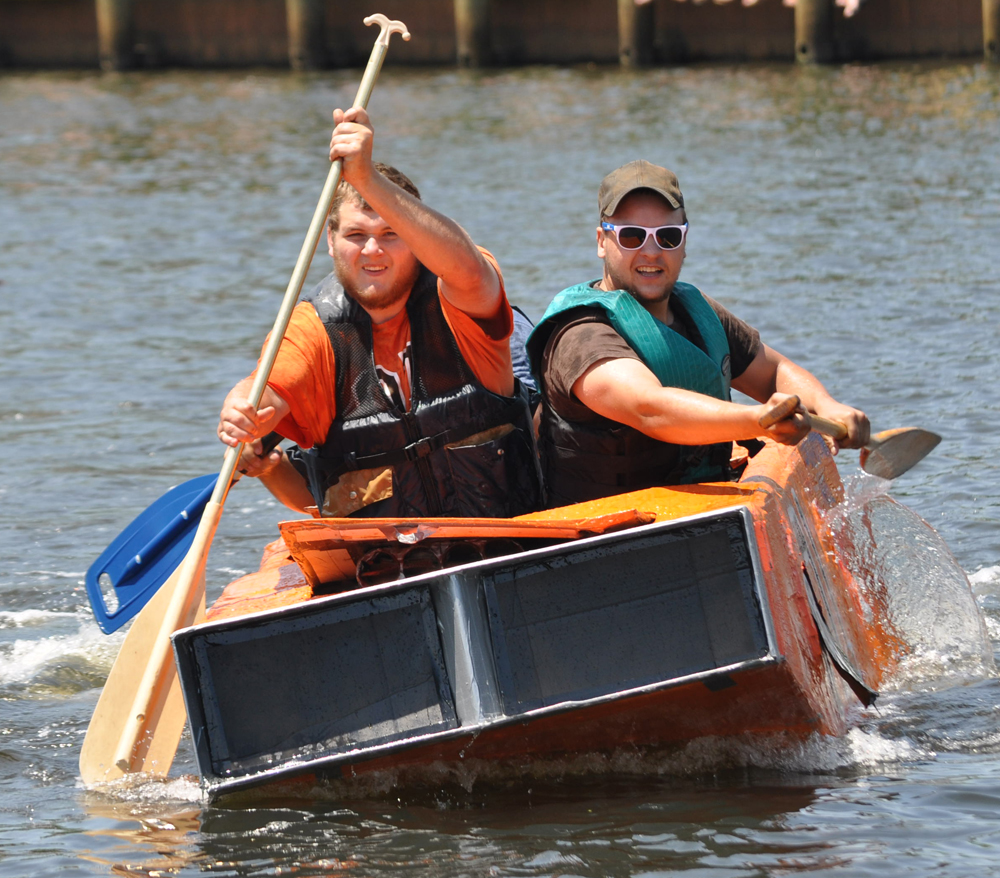 The crew of the General Lee placed first after a next-to-last finish last year. (Credit: Grant Parpan)