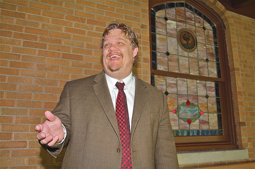 After seven years, Rabbi Bill Siemers will lead his last service at Temple Israel in Riverhead this Saturday before packing up and moving his family to Maine next week. (Credit: Barbaraellen Koch)
