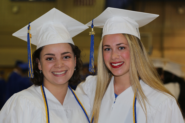 Raven Janoski (left) and Taylor Berkoski. (Credit: Krysten Massa)