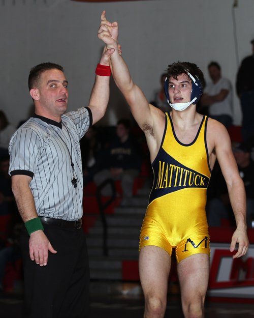 Sal Loverde of Mattituck/Greenport defeated his teammate Joe Peroni in the 182-pound Division II county finals. (Credit: Daniel De Mato)