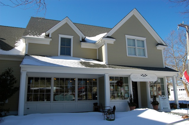 The building formerly occupied by Vines & Branches is set to become a sushi restaurant. (Credit: Cyndi Murray)