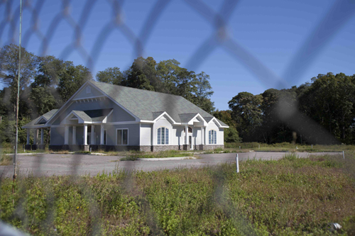 The bank building in its current state. (Credit: Joseph Pinciaro)