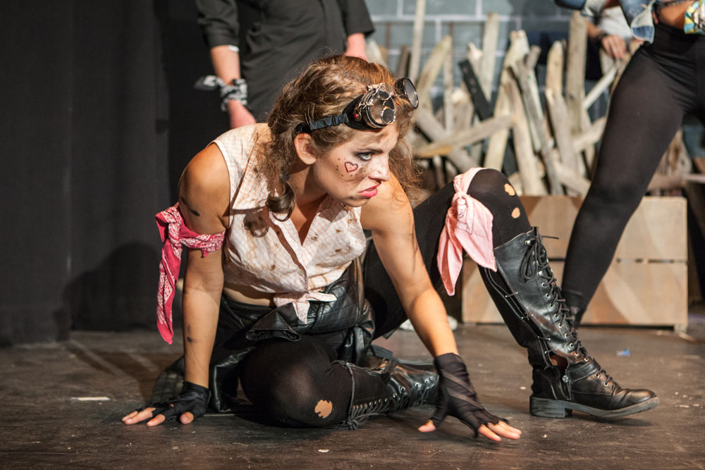 NFCT_Urinetown_ss_02