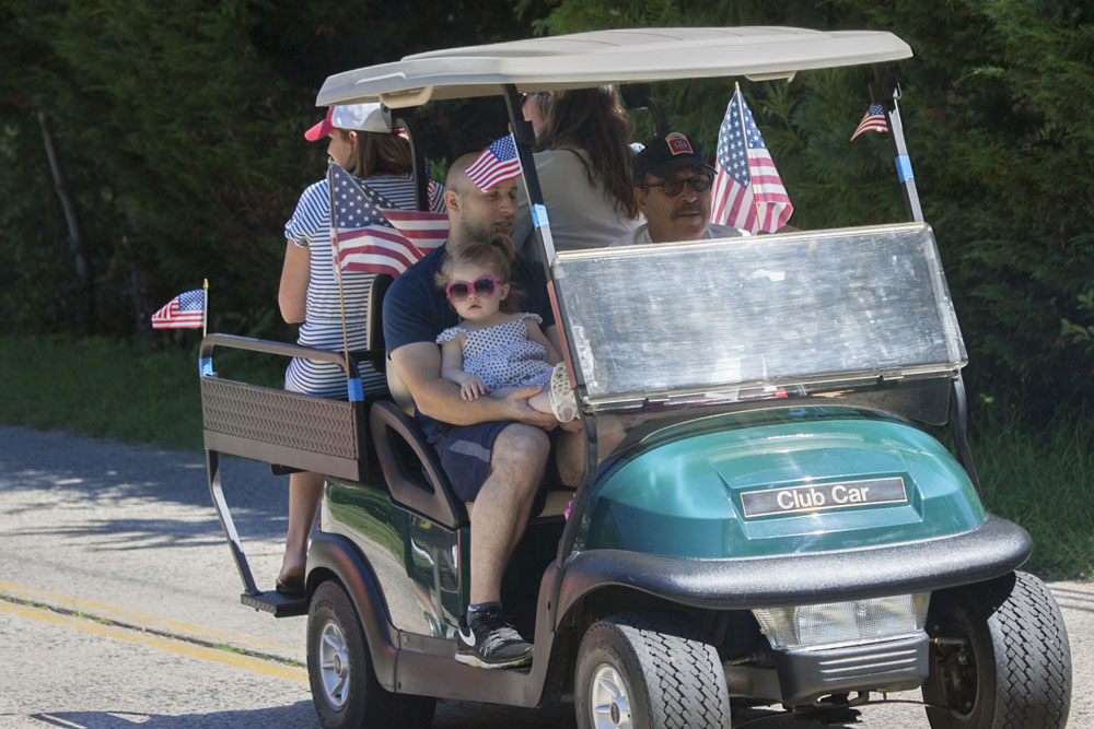 New_Suffolk_parade_ss_16