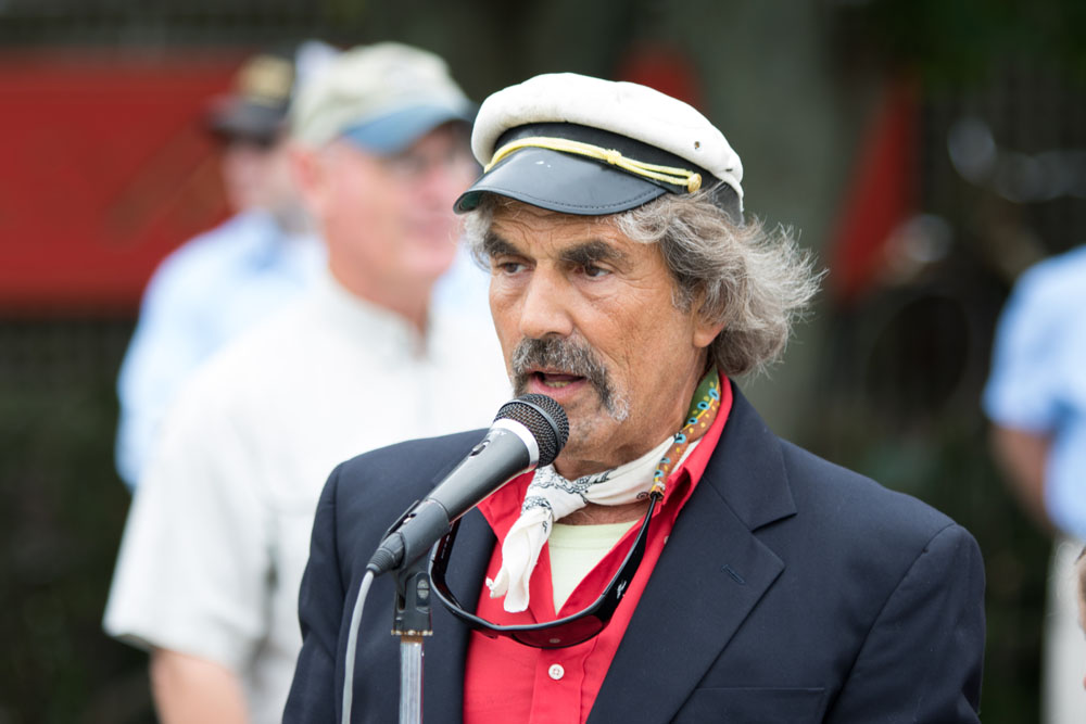 Master of Ceremonies Captain David Berson. (Credit: Katharine Schroeder)