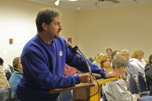 PAUL SQUIRE PHOTO | Labor union president Tomas Skabry addresses the board at Tuesday night's meeting.