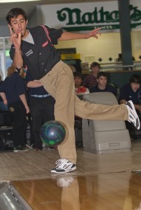 Southold bowler Devyn Standish 112912