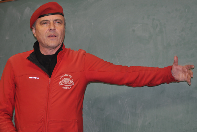 Guardian Angels founder Curtis Sliwa at Tuesday's community meeting in Greenport. (Credit: Grant Parpan)